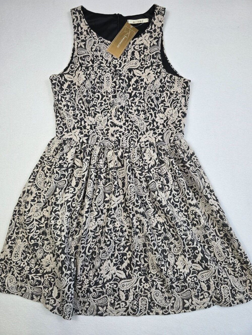 NWT Miami Francescas Womens Medium Sleeveless Black & Beige Paisley Dress